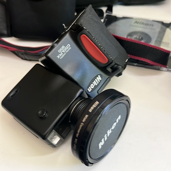 ○デジタルカメラ○Nikon COOLPIX 950 美品 動作品 CFカード付き